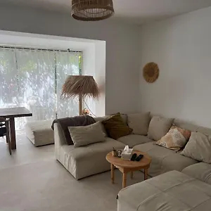 Grande Maison Apaisante Proche Centre Avec Parking , LʼIsle-sur-la-Sorgue France