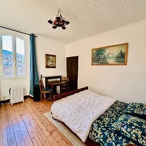 Au Chateau De , Lachau France